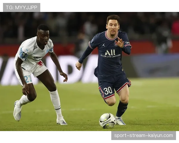 法甲战报：巴黎圣日耳曼2-1马赛，提前三轮卫冕